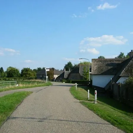 Brasserie Oud מלון