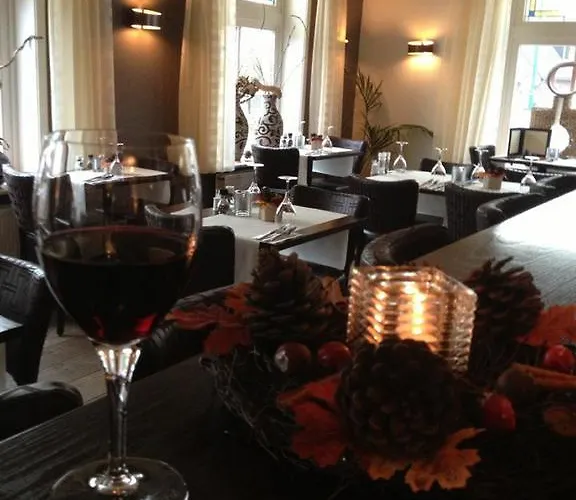 Brasserie Oud Szálloda 3*